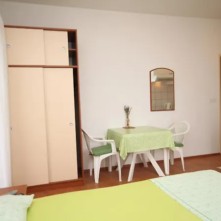 Studio 6907b Apartment