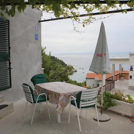 Studio 6907b * Brela